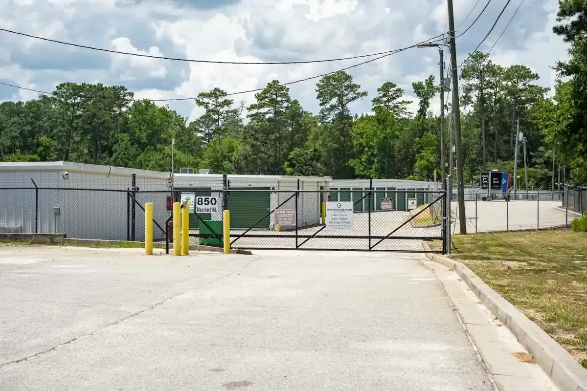 Washington Rd Self Storage Blanchard - Exterior Entrance Gate 1