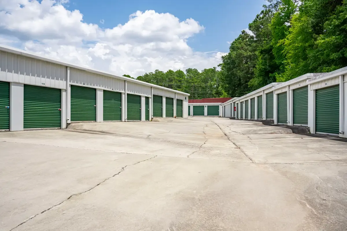 Washington Rd Self Storage Blanchard - Exterior Drive Up Units 1